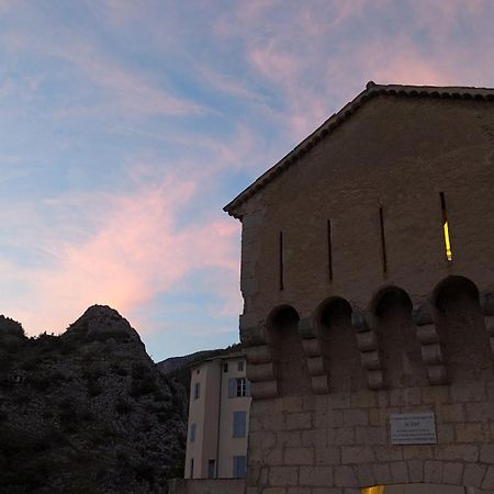 Les Gites D'Intervalles Антрево Экстерьер фото